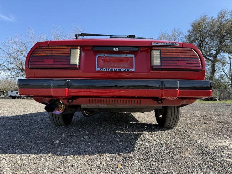 #331-•-1983-nissan-datsun-280zx-image-11