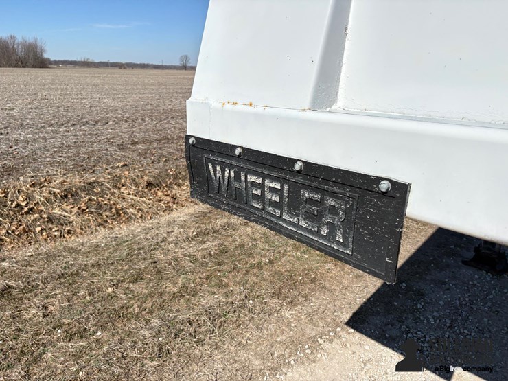 2002-wheeler-hopper-bottom-40'-t/a-grain-trailer-image-9