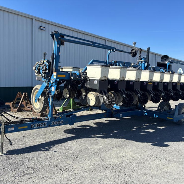 2006 KINZE 3600