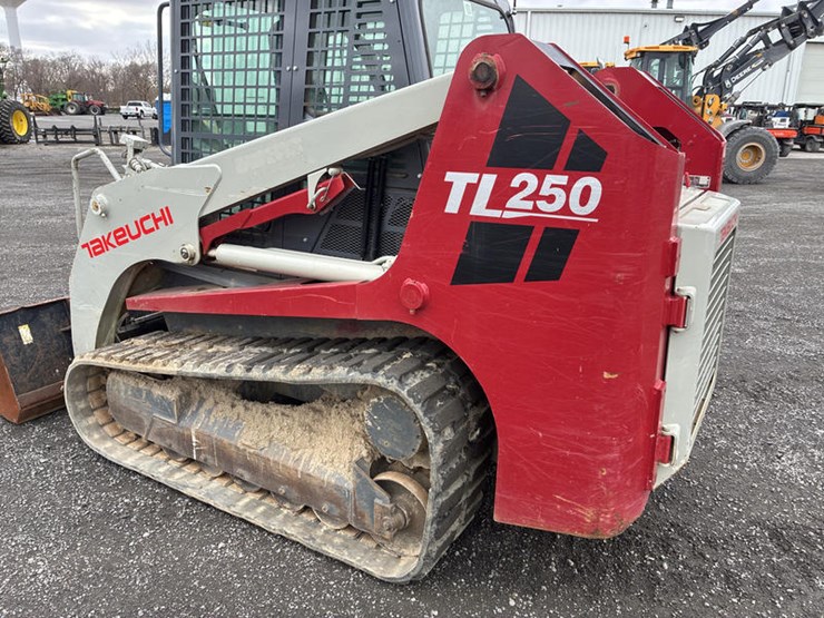 takeuchi-tl250-image-34
