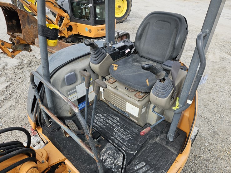 2012-case-cx31b-image-7