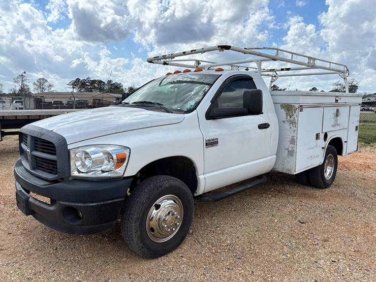 2008-dodge-3500-image-1