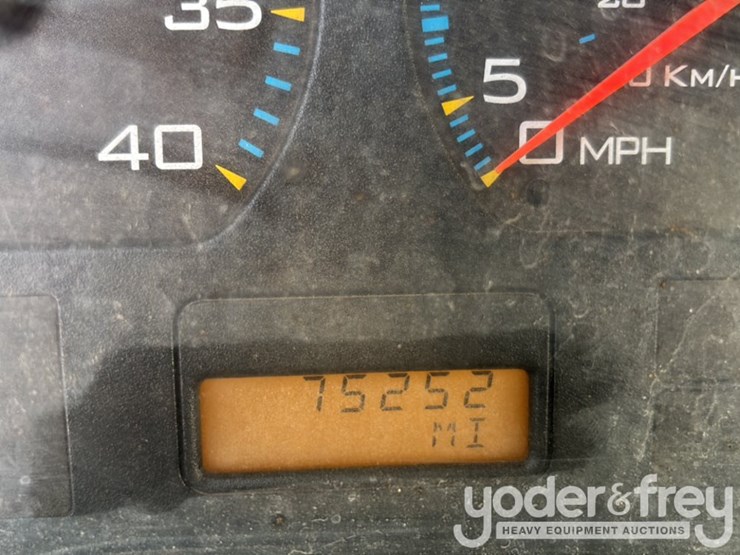 2007-international-7600-image-68