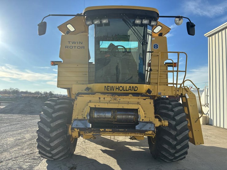 new-holland-tr89-image-10