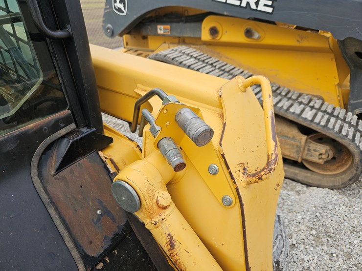 2006-john-deere-320-image-6