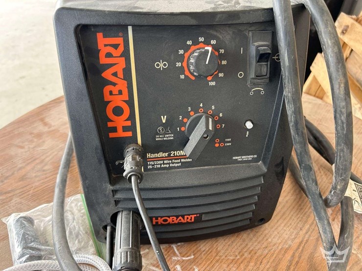 2018-holbart-210-mvp-mig-welder-image-3