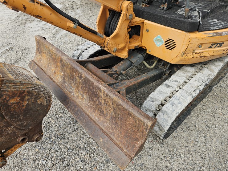 2012-case-cx31b-image-5