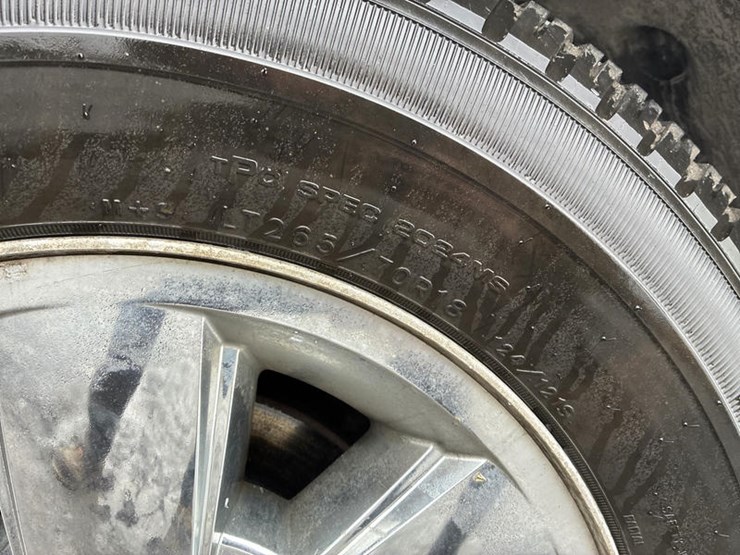 2011-gmc-sierra-1500-image-23