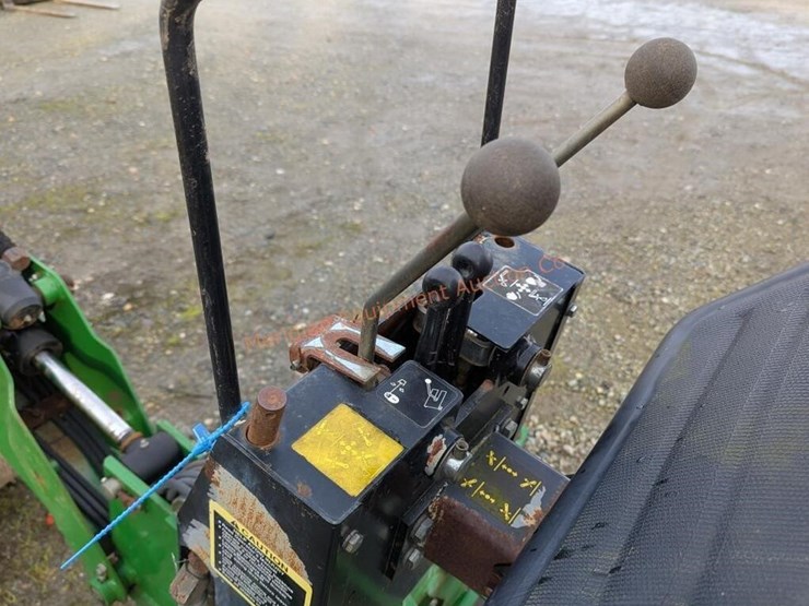 john-deere-8b-image-16