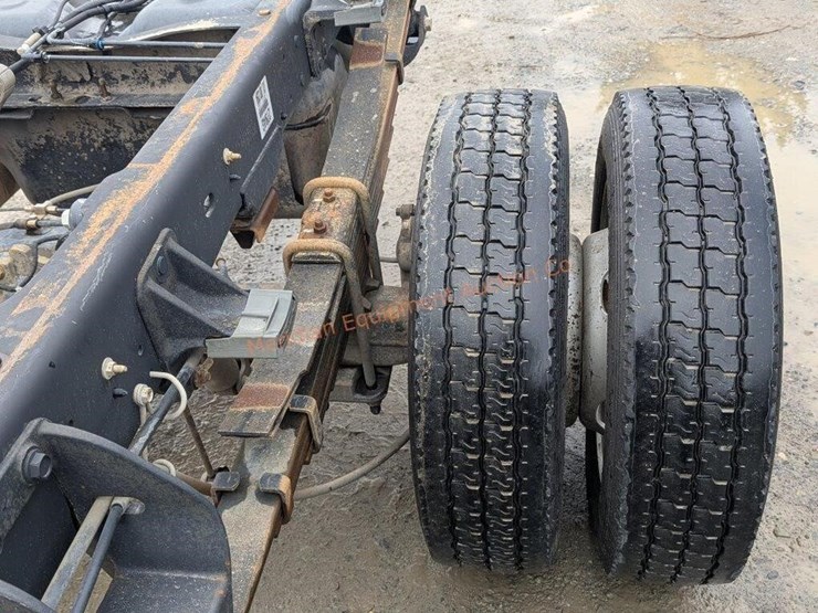 2011-dodge-ram-4500-image-12