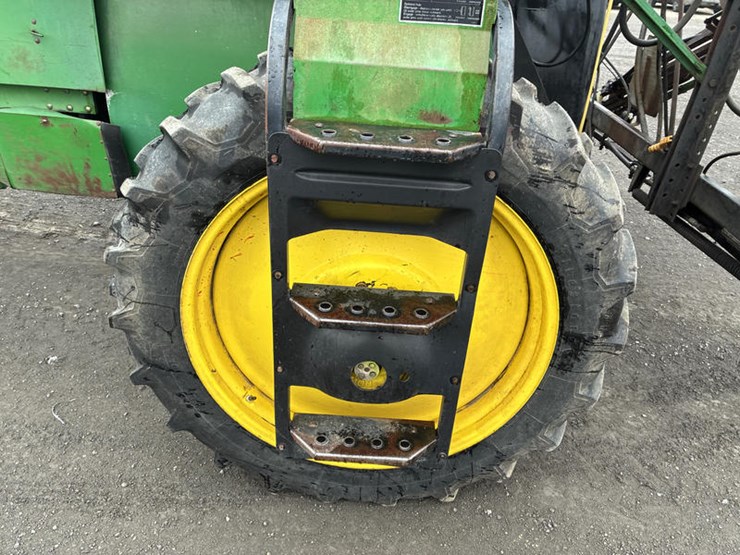 1993-john-deere-6500-image-40