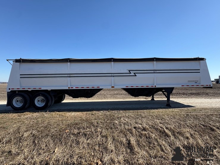 2002-wheeler-hopper-bottom-40'-t/a-grain-trailer-image-4