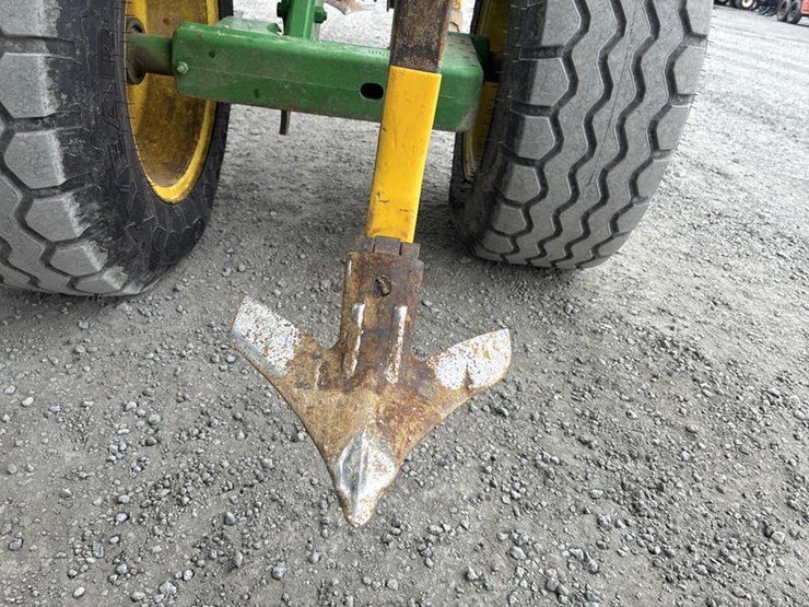 john-deere-2310-image-28