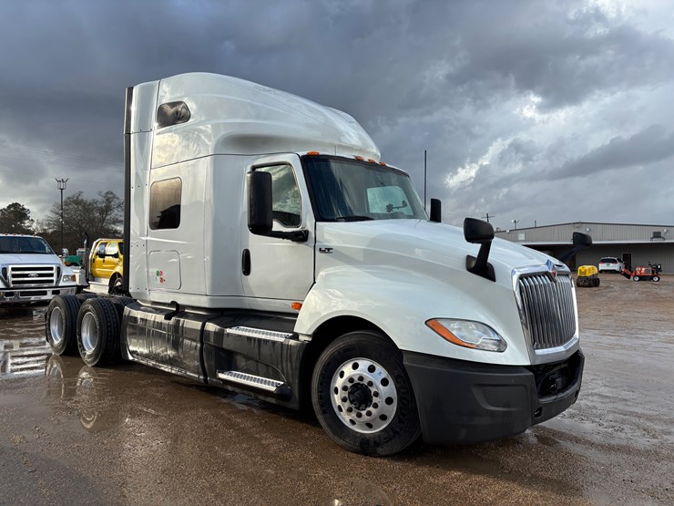 2018-international-lt-image-2