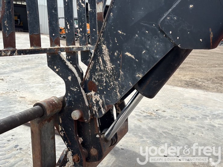 2016-sky-trak-6042-image-20