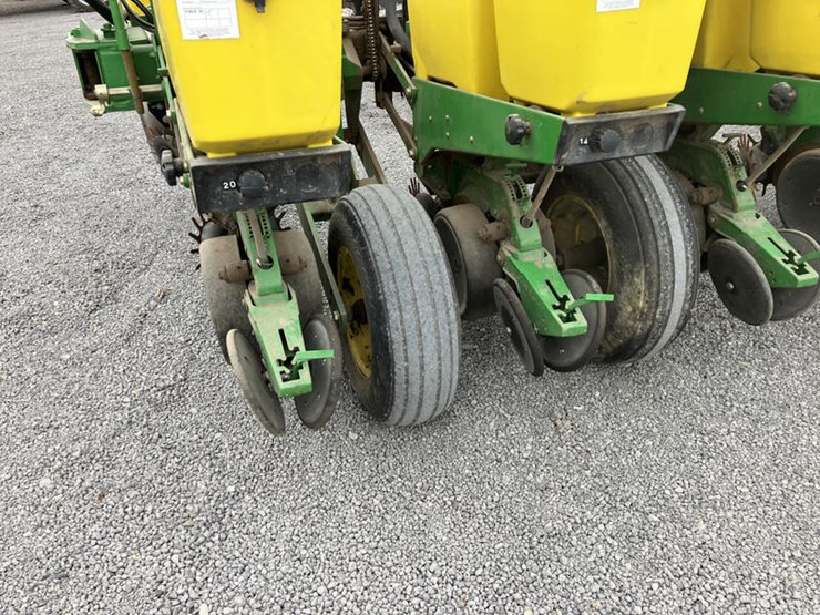 john-deere-1760-image-9