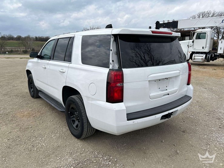 2020-chevrolet-tahoe-image-2