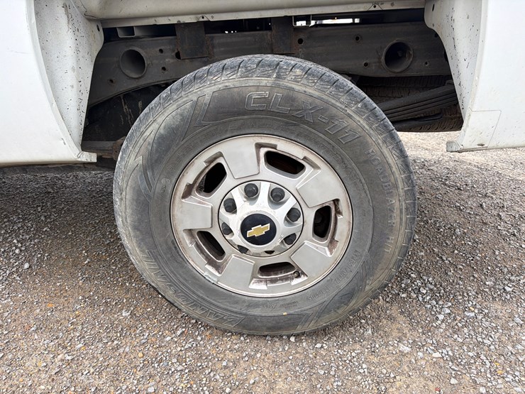 2014-chevrolet-2500-image-7