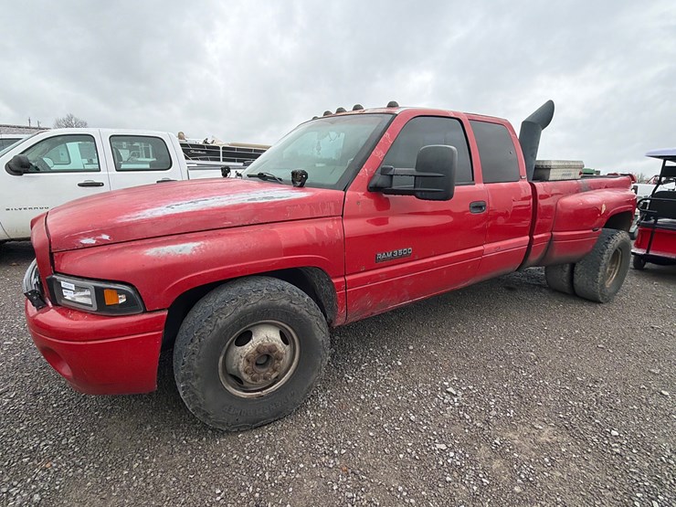 dodge-ram-3500-image-1
