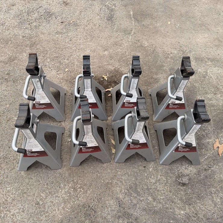 (8) 3 Ton Jack Stands