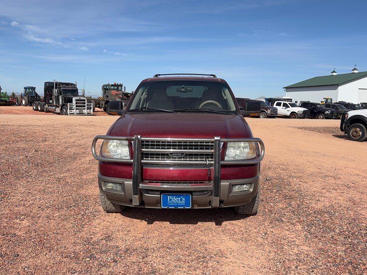 2004-ford-expedition-image-2