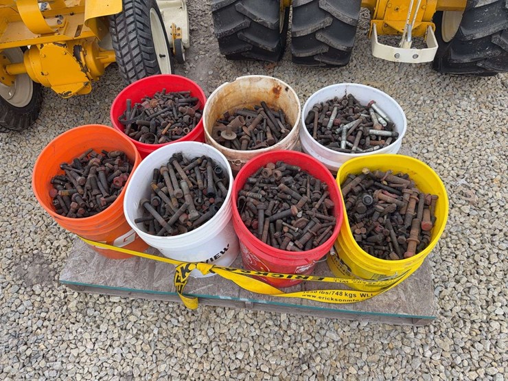pallet-of-used-bolts-image-1