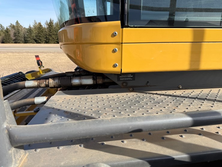 2011-challenger-sp115c-image-27