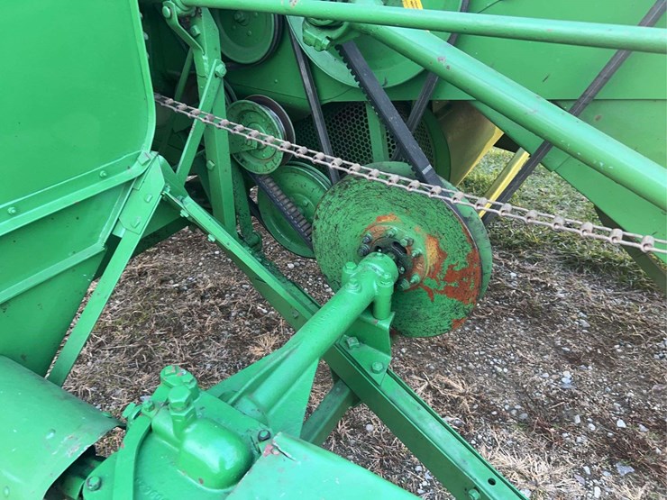 john-deere-no.-12a-pull-type-combine-image-19