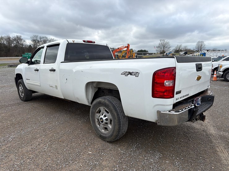 2014-chevrolet-2500-image-6