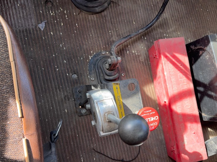 1983-ford-l800-image-25