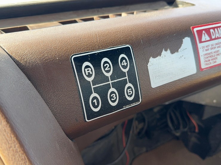 1983-ford-l800-image-29