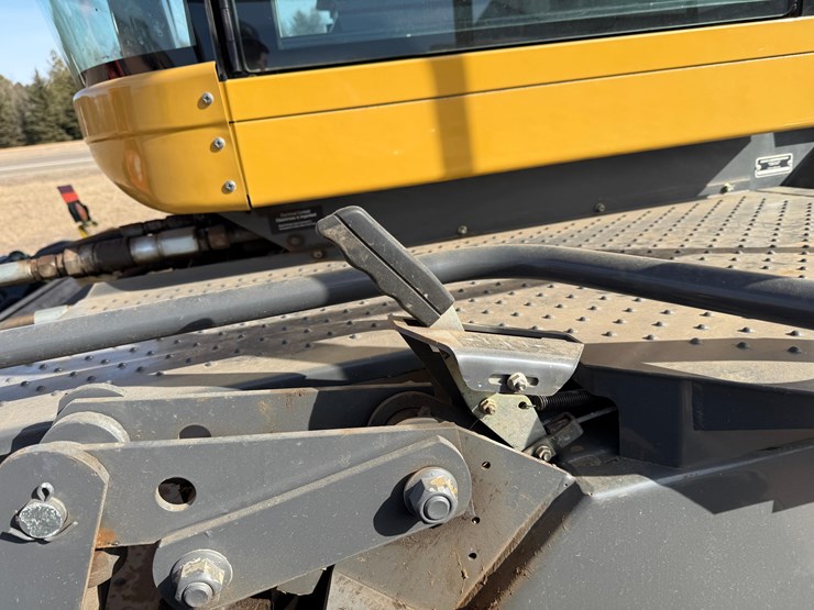 2011-challenger-sp115c-image-29