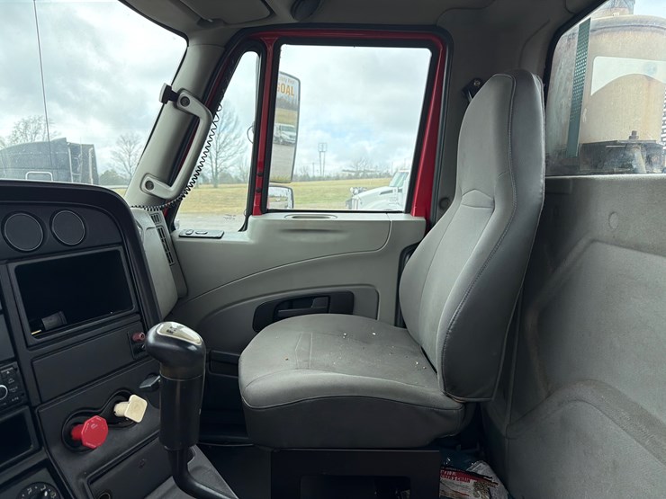 international-prostar-image-14