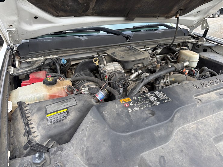 2014-chevrolet-2500-image-21