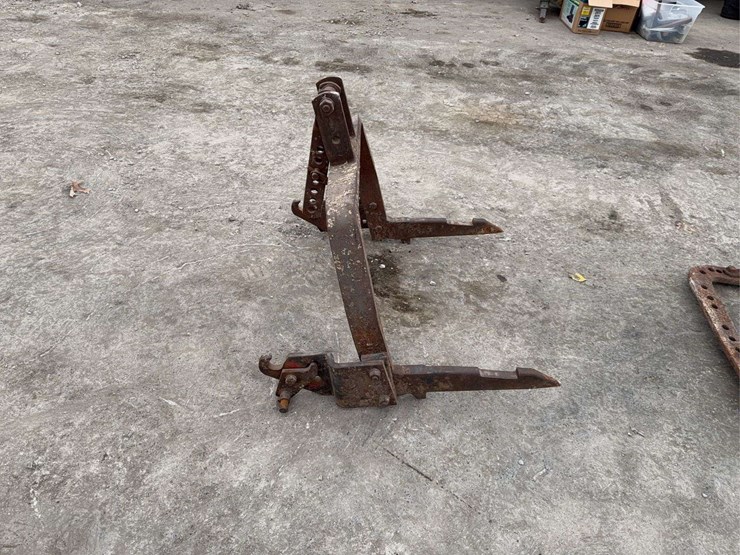 international-three-point-fast-hitch-image-3