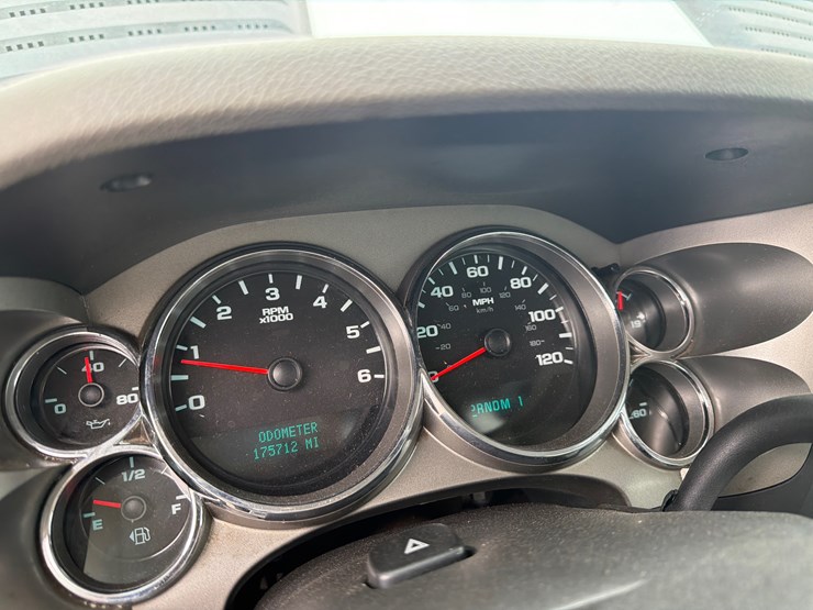 chevrolet-2500hd-image-16