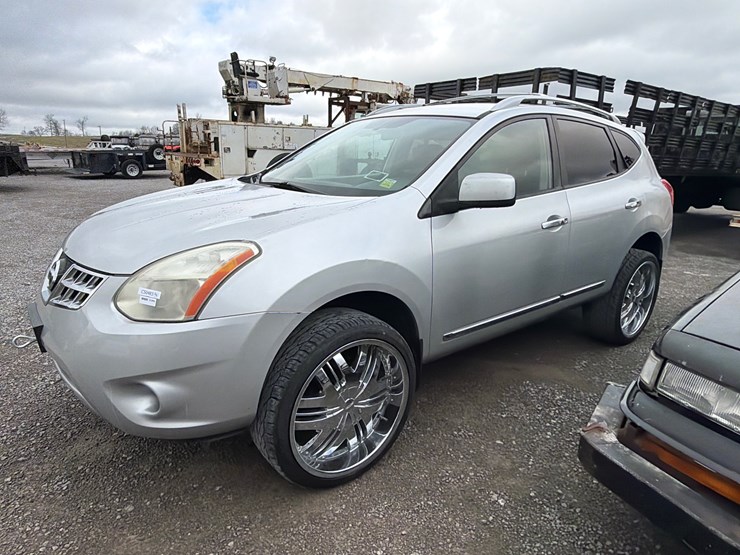 nissan-rogue-image-1