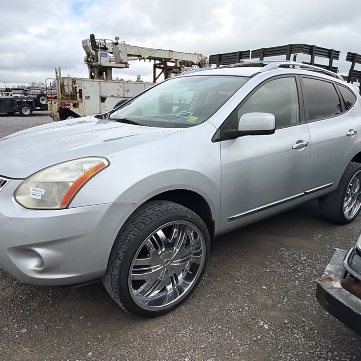 NISSAN ROGUE