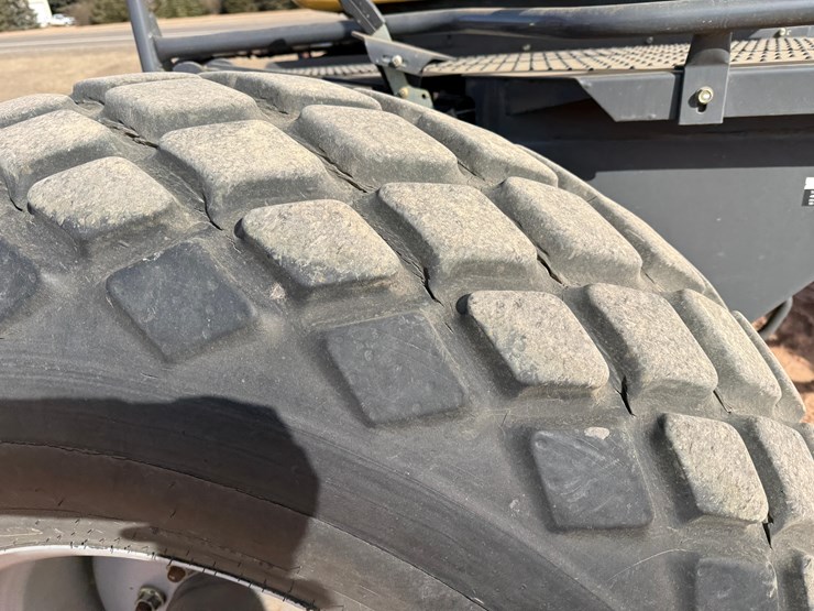 2011-challenger-sp115c-image-28