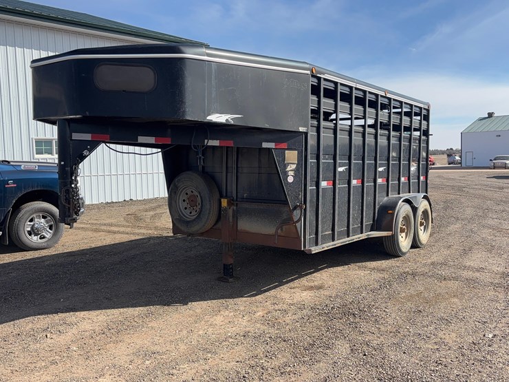 2003-titan-trailer-image-1