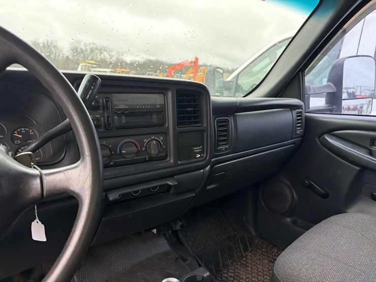 chevrolet-2500hd-image-13