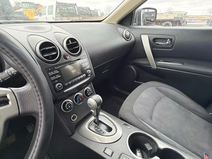 nissan-rogue-image-14