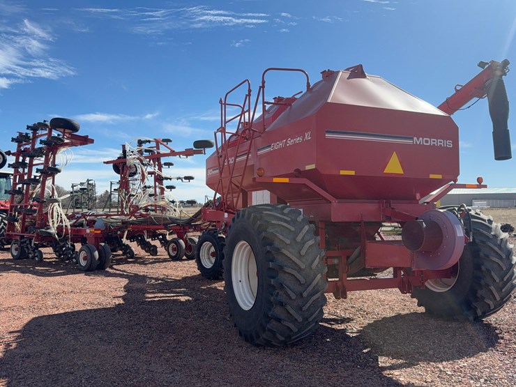 morris-contour-air-seeder-with-morris-8300-air-cart-image-8