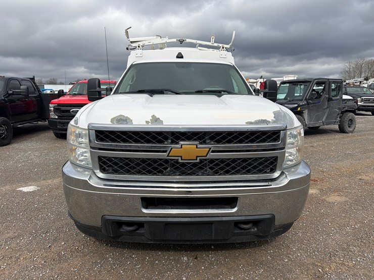 chevrolet-2500hd-image-2