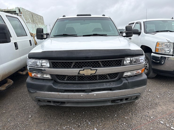 chevrolet-2500hd-image-2