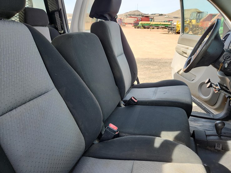 2009-gmc-3500-image-29