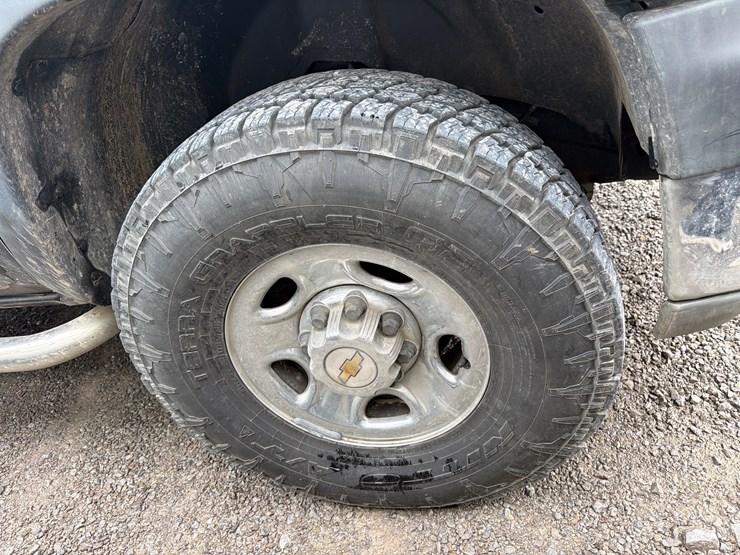 chevrolet-2500hd-image-4