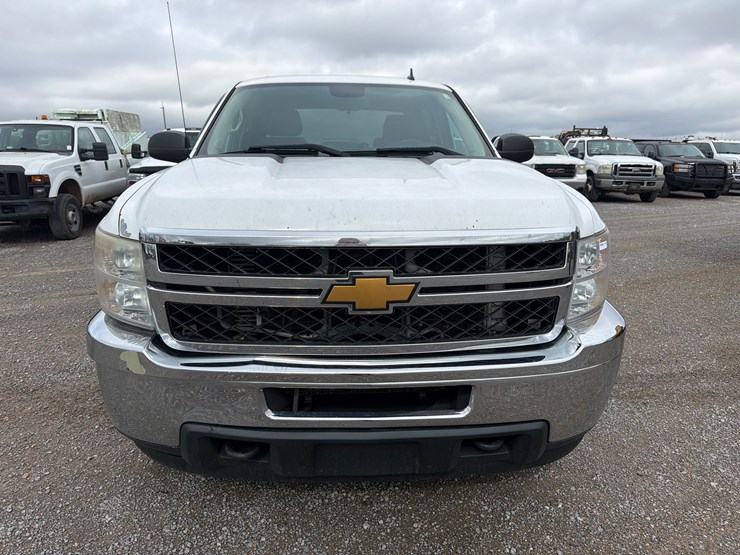 2014-chevrolet-2500-image-2