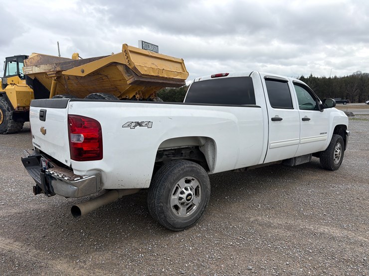 2014-chevrolet-2500-image-4