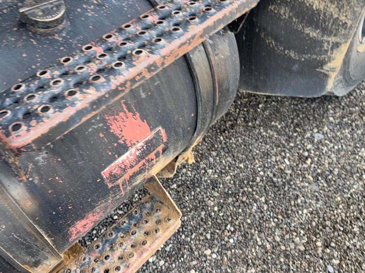 1983-ford-l800-image-17